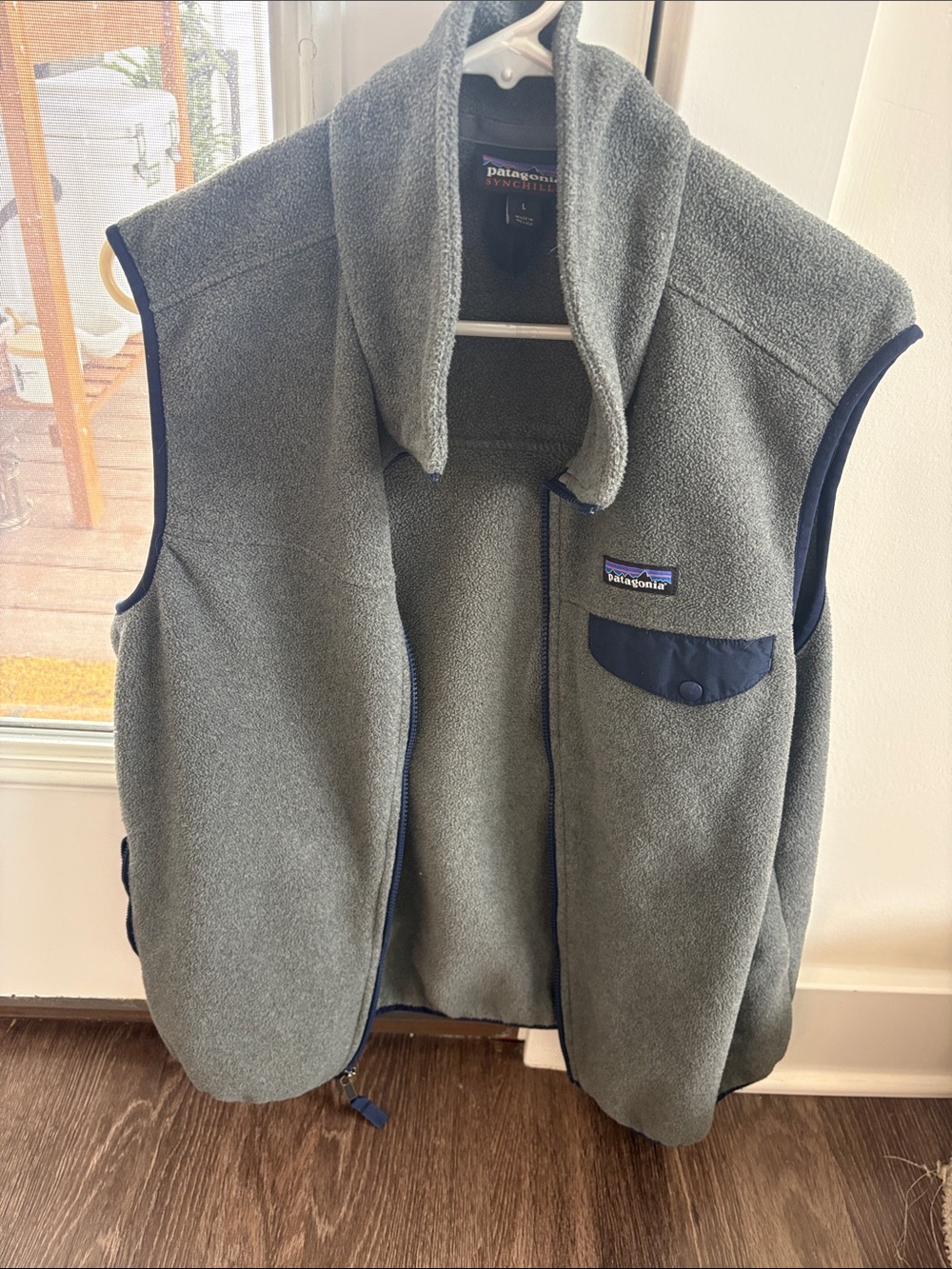 Patagonia Olive Gray Fleece Vest with Navy Trim